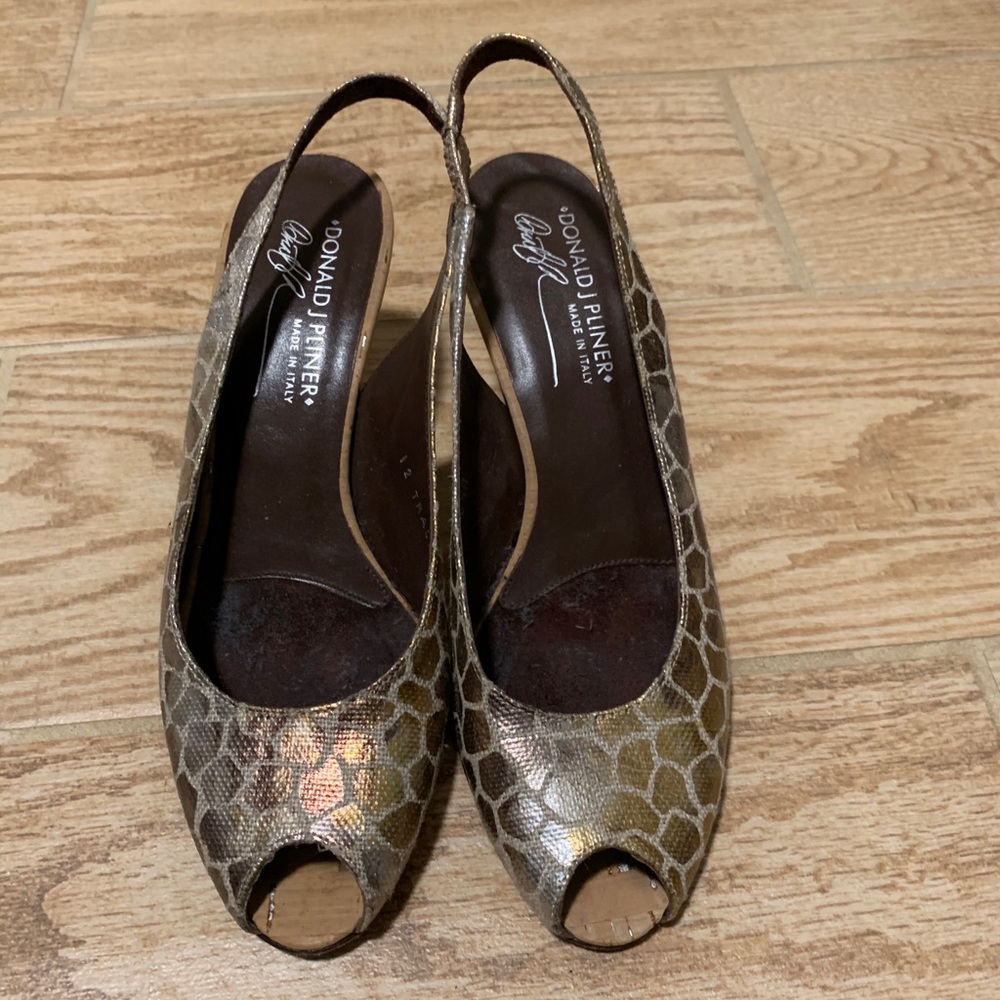 Donald Pliner sling back pumps